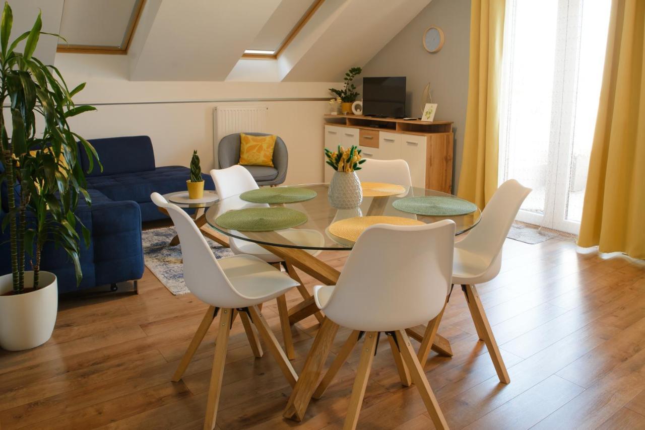 Eliza 1 Birdland Golf Apartman Bük Eksteriør bilde